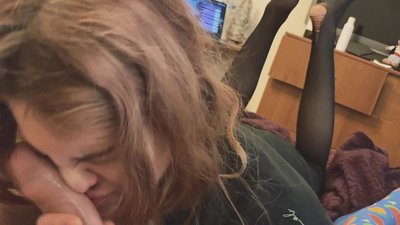 Garganta, meia-calça rasgada e calcanhar rasgado é agradável de conhecer