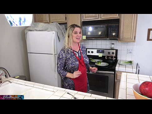 ❤️ A madrasta a ordenhá-lo na cozinha antes do seu encontro ️ Sexo de qualidade em nós pt.xxxdesichudai.ru ☑
